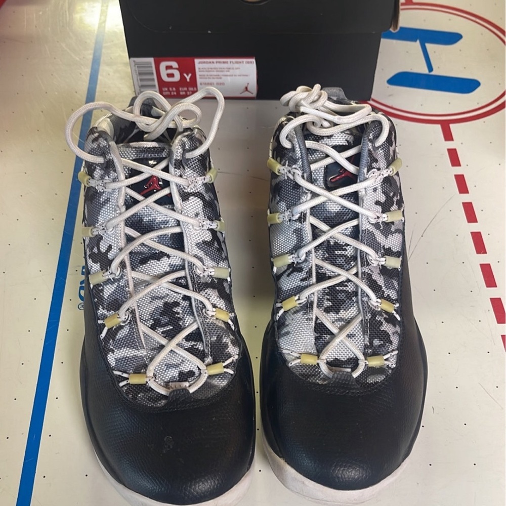Nike Jordan Prime Flight